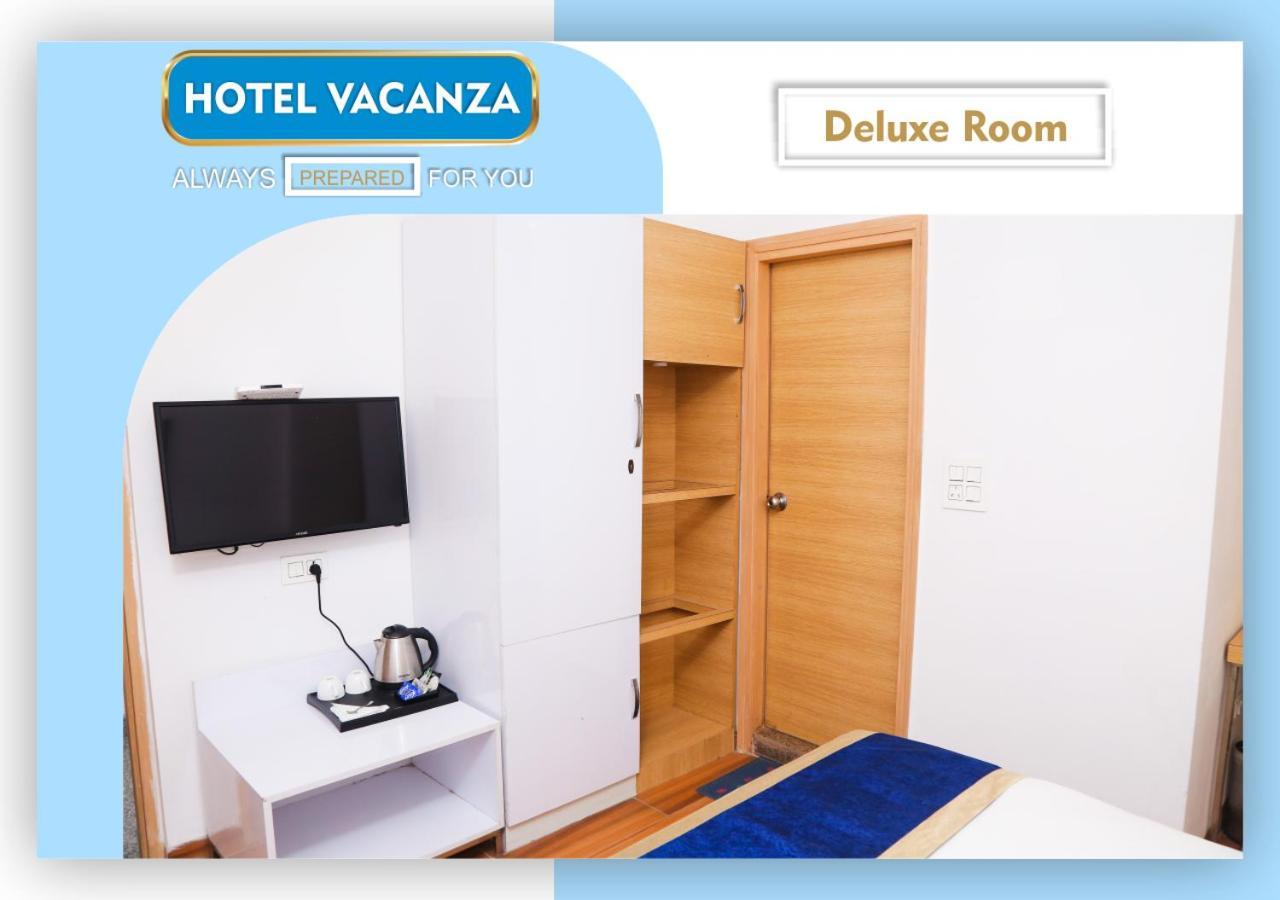 Fabexpress Vacanza Noida Exteriör bild